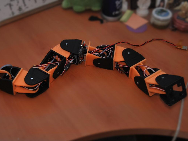 Snake robot built from modular robots